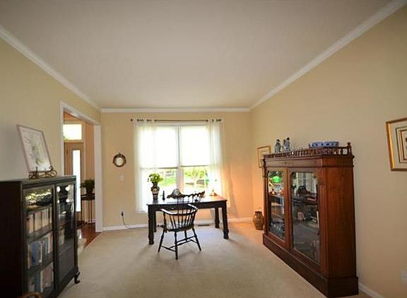 5th image of 15213 Maple Ct