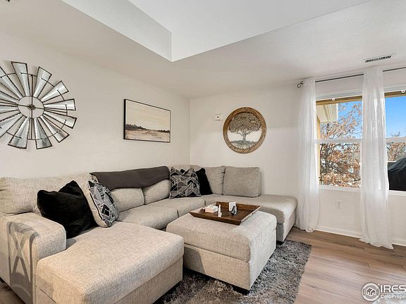 3rd image of 307 Lucca Dr