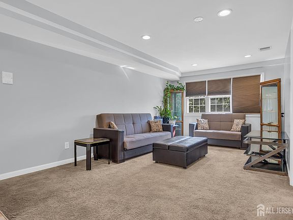 3rd image of 393 College Dr