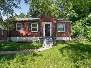 10107 Green Valley Dr, Saint Louis, MO 63136