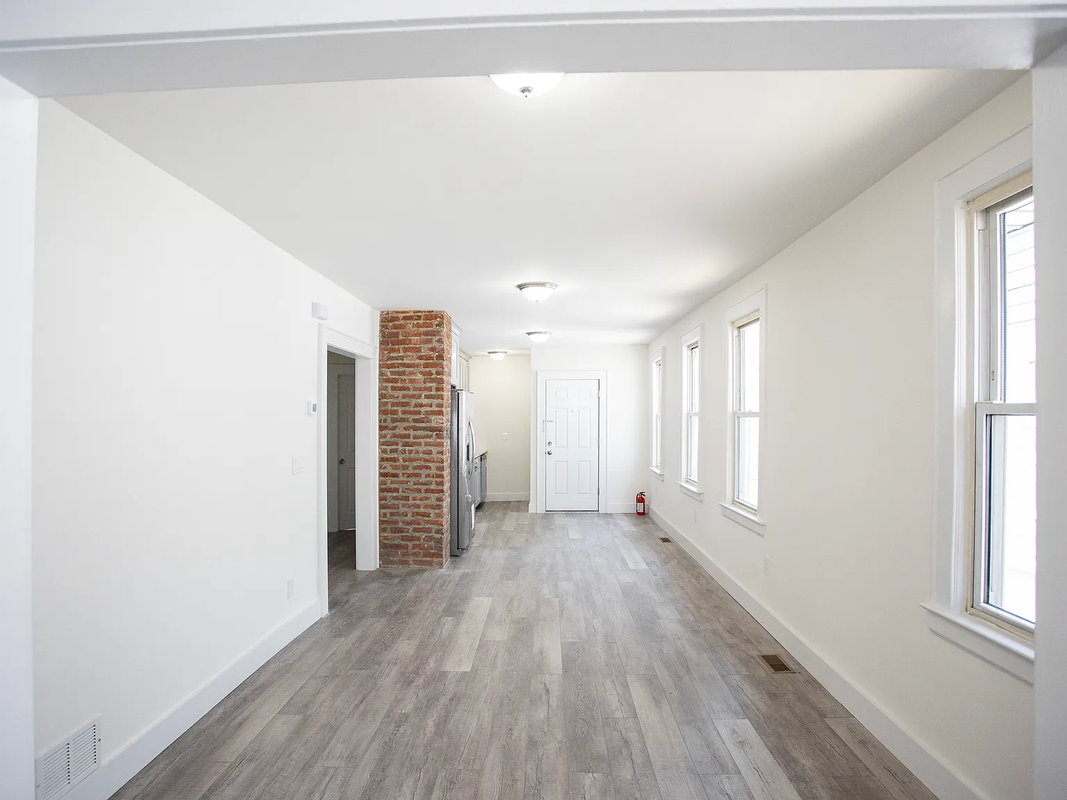 2 bed, 1200 sqft, $2,500 — Photo 2