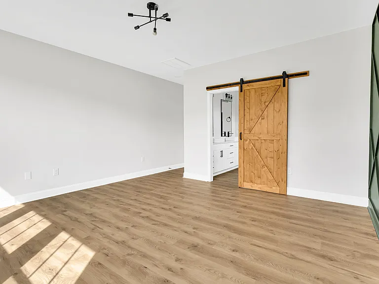 117 Carshalton Dr — Photo 24