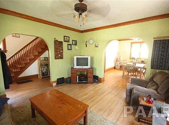 4th image of 1106 N Maplewood Ave