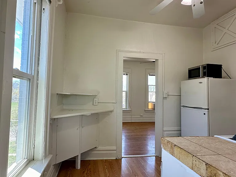 1638 N High St #3 — Photo 9