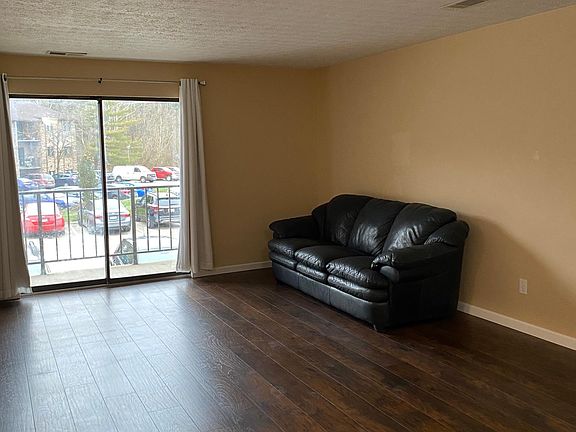 2nd image of 7236 Creekview Dr APT 8