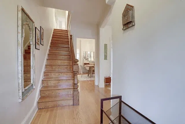 3 bed, 1.5 bath, 1400 sqft, $8,100 — Photo 3