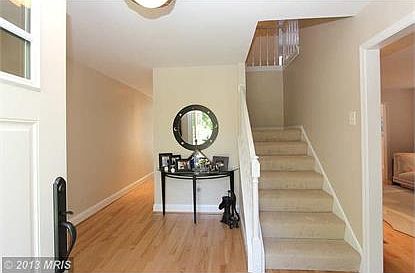 2nd image of 39 Hollyberry Ct