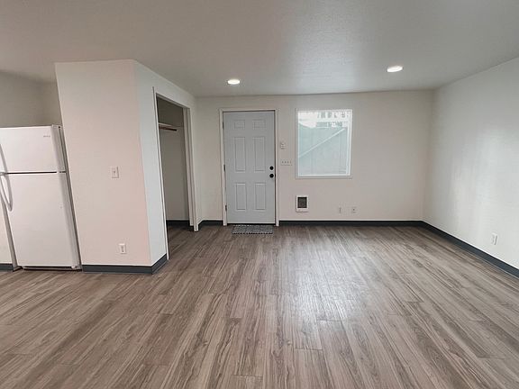 3rd image of 824 N 15th St #5