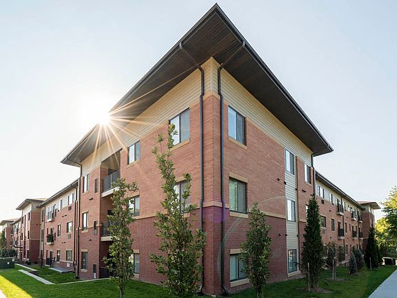 The Conrad is perfectly situated in the lively Blackstone District while offering an escape into nature and relaxation.