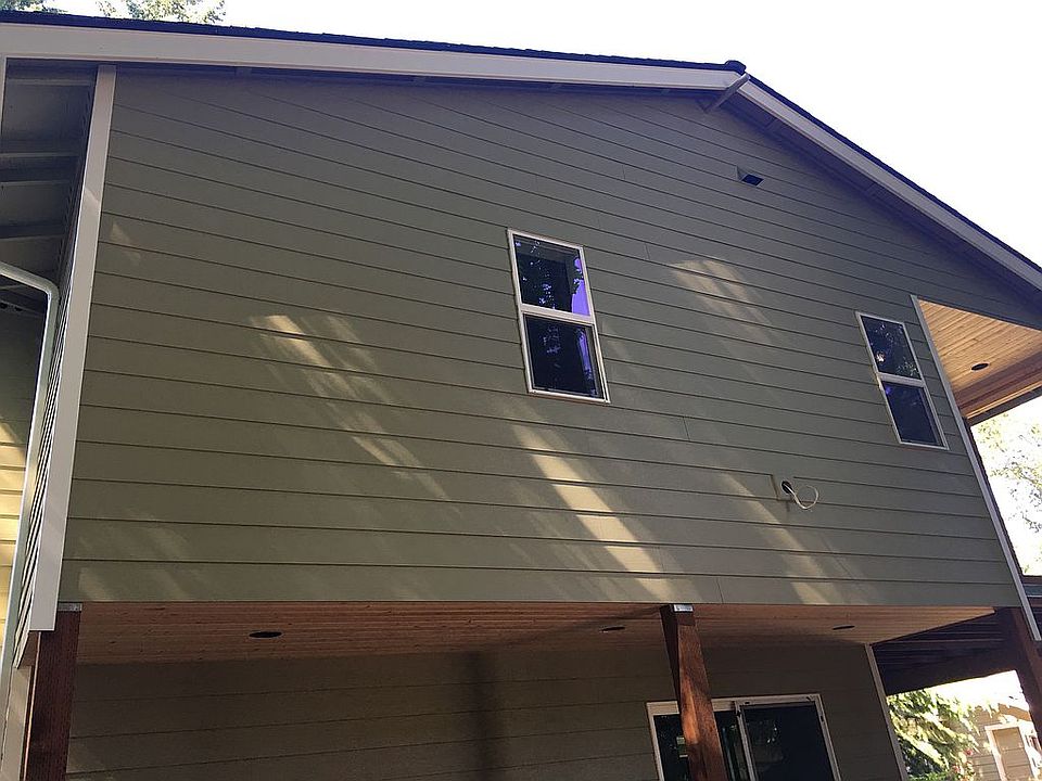 2nd image of 11633 NE 92nd St