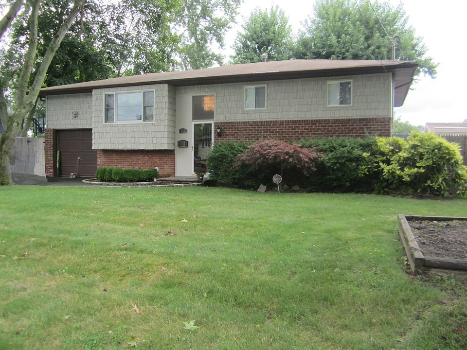 1st image of 349 W 23rd St