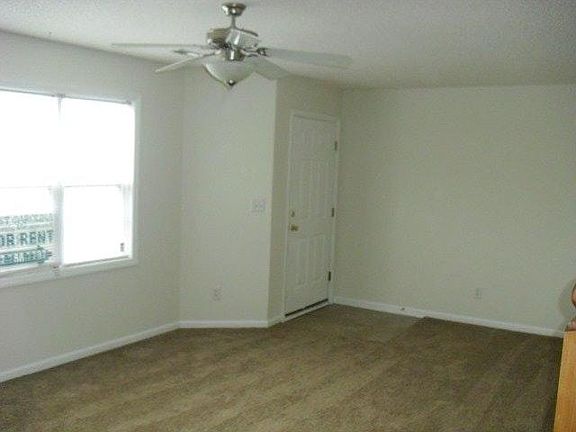 3rd image of 2136 Flagstone Ct APT I8
