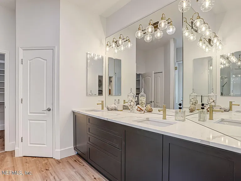140 Oceans Edge Dr — Photo 39
