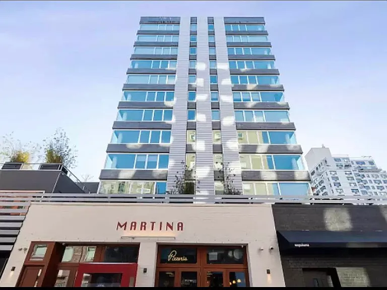 200 E 11th St #Penthouse 1 — Photo 21