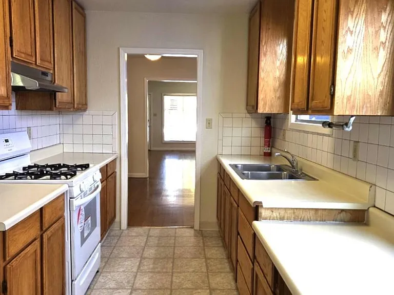 702 Solano Ave #702 — Photo 8