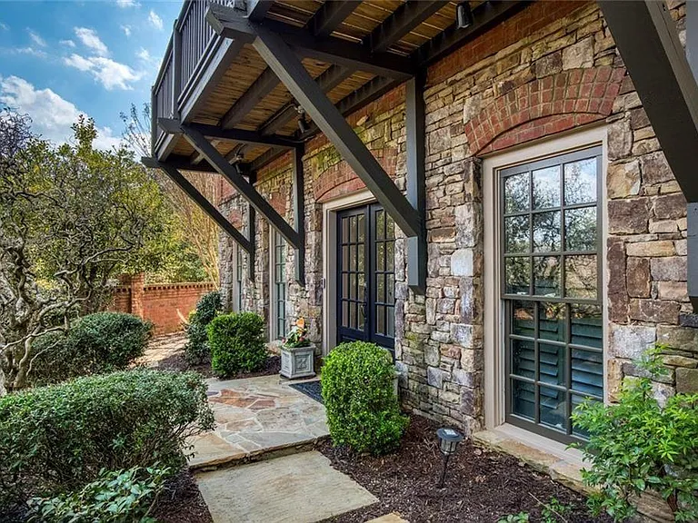 100 Founders Mill Ct — Photo 9