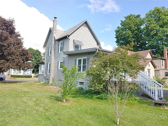 3rd image of 125 Brown St