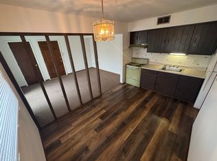 940 Parkcrest Dr #8, Saint Charles, MO 63301