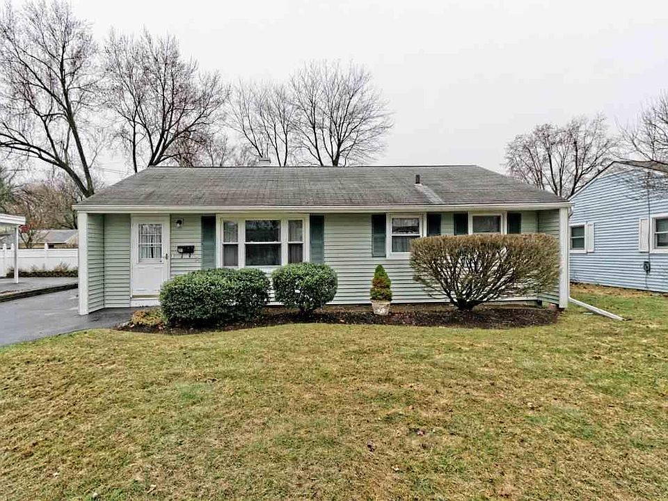 1st image of 21 Loralee Dr