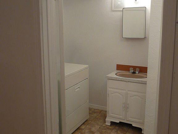 4th image of 217 N Asbury St