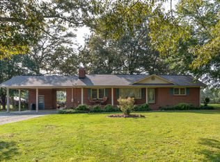 2048 Warren Rd, Manchester, TN 37355