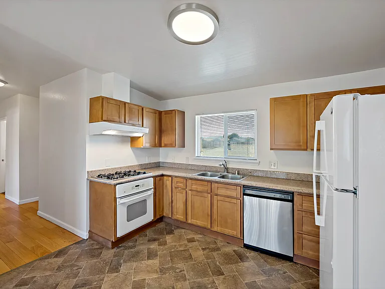 230 Sanford Ave #230 — Photo 22