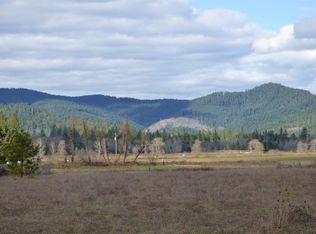 1483 White Schoolhouse Rd, Cave Junction, OR 97523