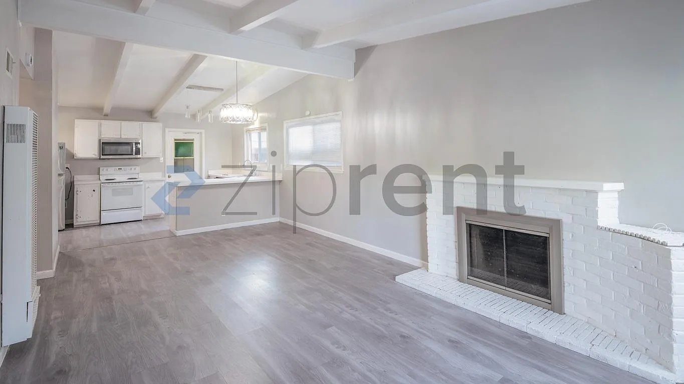 4 bed, 1260 sqft, $3,650 — Photo 4