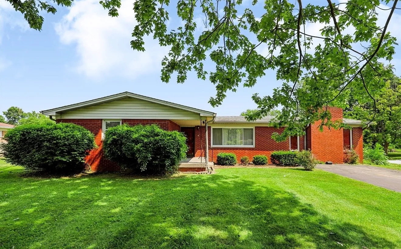 3 bed, 2812 sqft, $1,800 — Photo 1