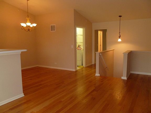 2nd image of 941 Bromley Pl #12-A4
