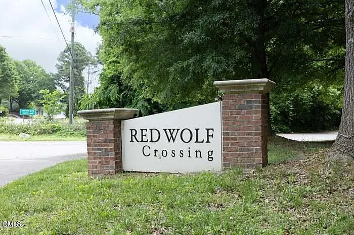 18 Red Ln — Photo 2