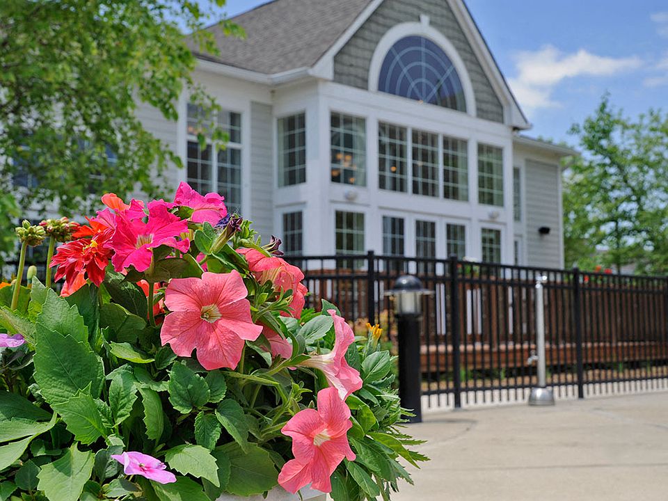 Clubhouse Exterior