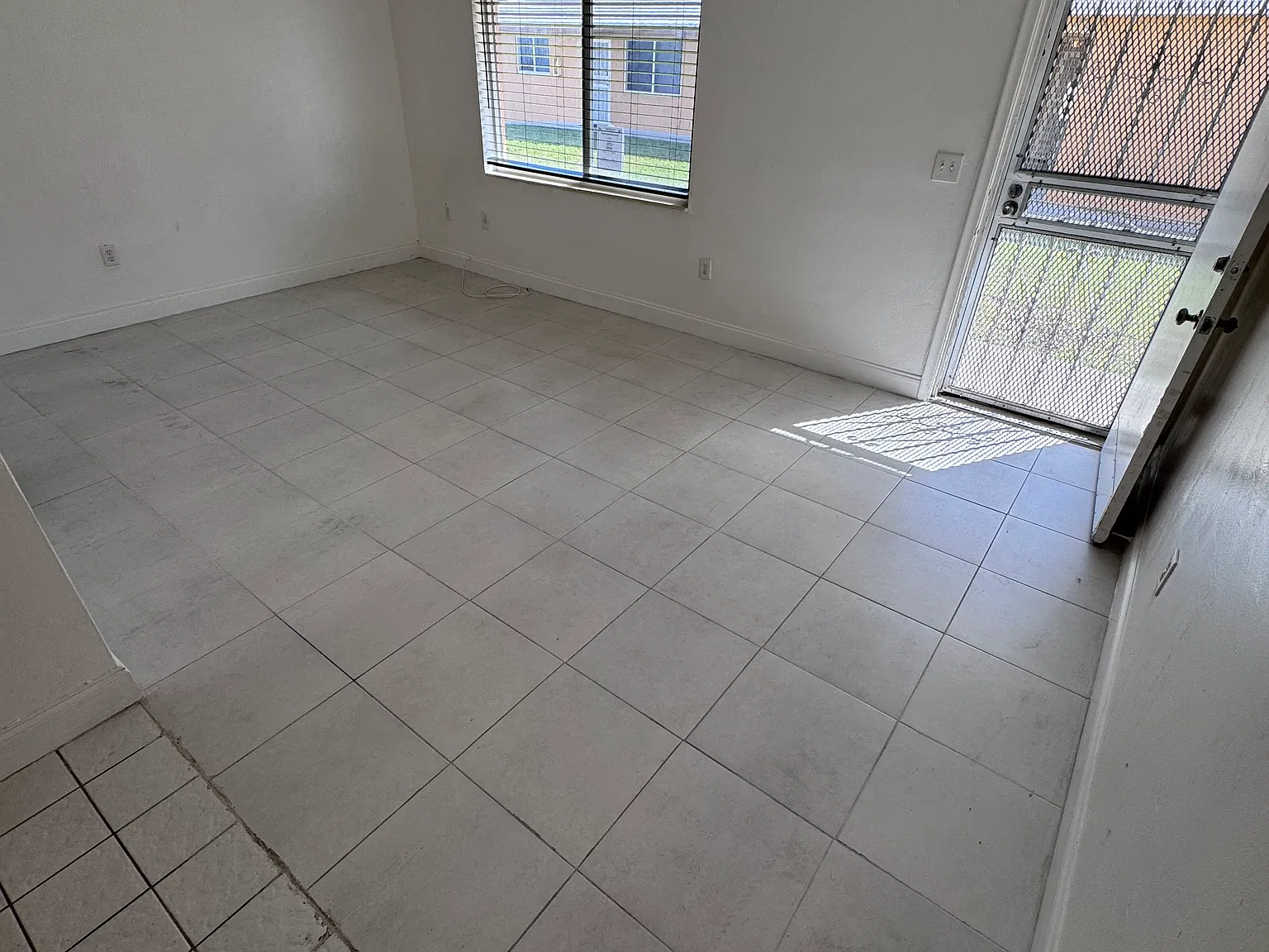 1 bed, 640 sqft, $1,550 — Photo 3