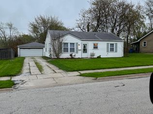 1708 Burry Circle Dr, Crest Hill, IL 60403