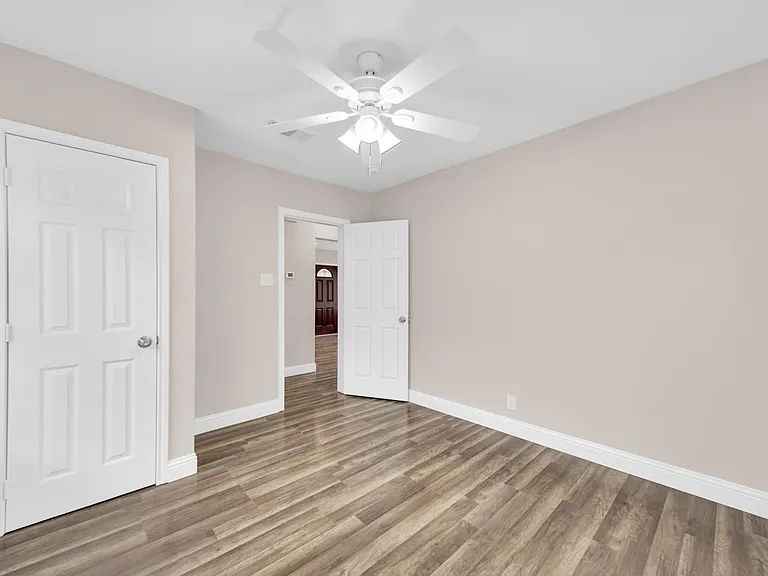 339 Avenue G — Photo 11