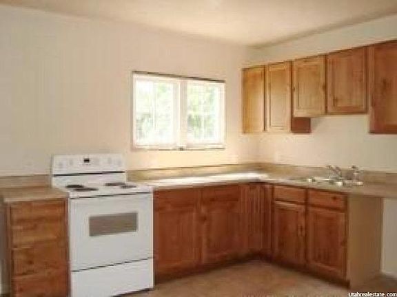 5th image of 329 N 9th St