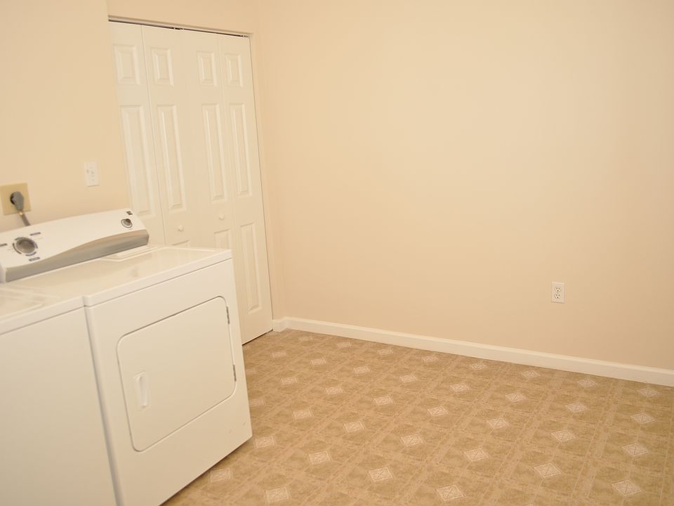 2nd image of 6920 Village Stream Pl