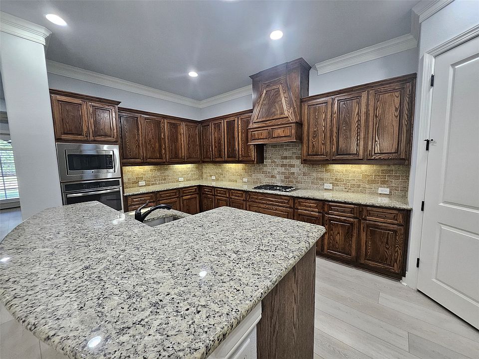 1st image of 351 Watermere Dr