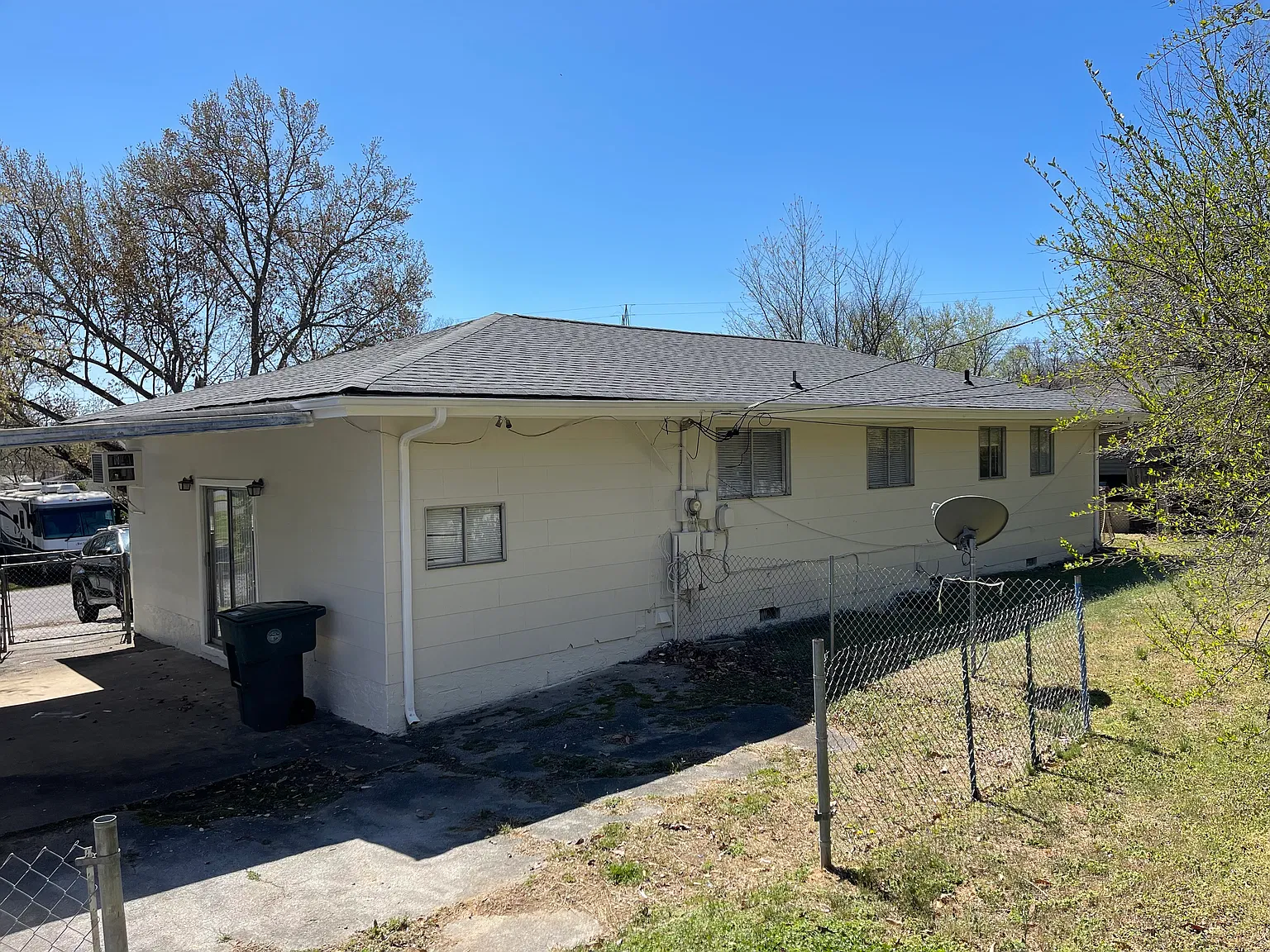 3 bed, 1194 sqft, $1,600 — Photo 2