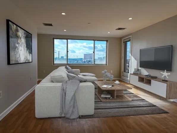 30 Chelsea St APT 714, Everett, MA 02149