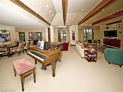 4th image of 1800 Stonelake Dr