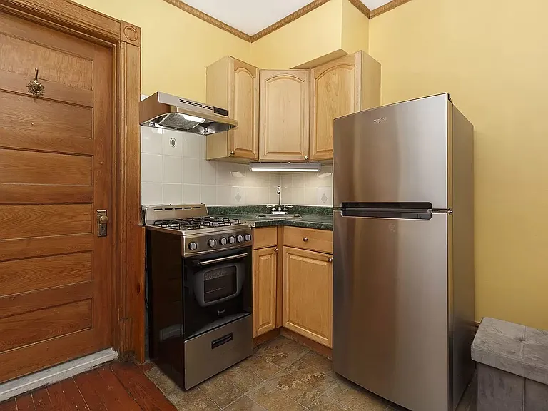 314 W 90th St #G1 — Photo 4