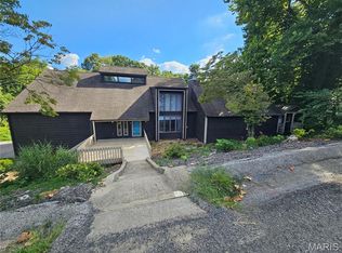13 Hillwood Dr, Caseyville, IL 62232