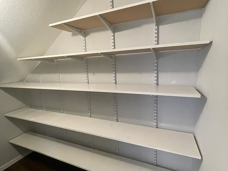 Walk in pantry