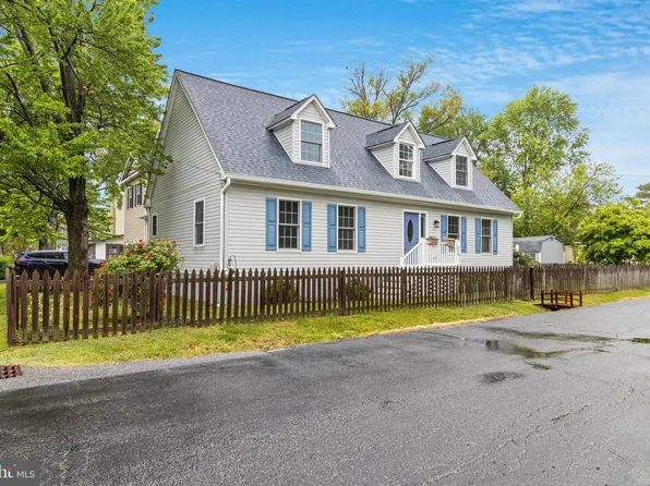 626 E Marshall Ave, Deale, MD 20751