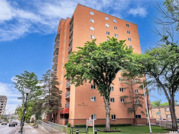 405 5th Avenue N #305, Saskatoon, SK S7K 6Z3
