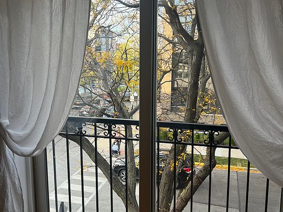 5th image of 1535 W Ohio St APT 2