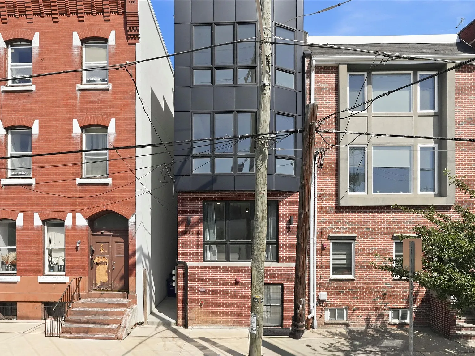 1 bed, 1.5 bath, 750 sqft, $1,950 — Photo 1