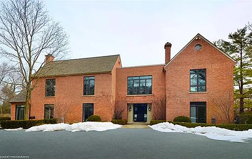 570 Crab Tree Ln photo 1