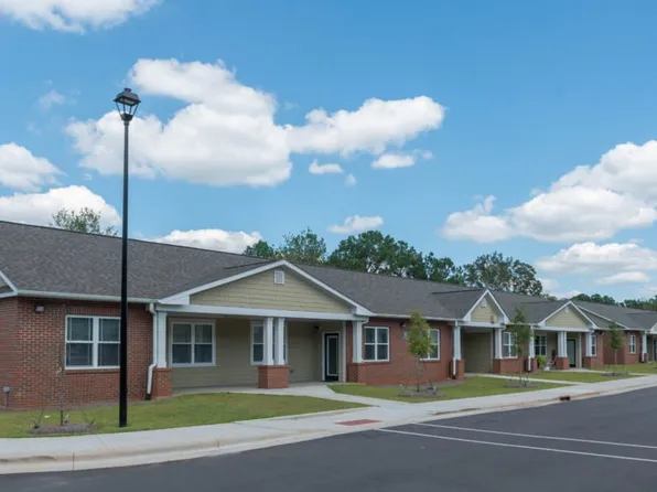 372 Ash St #372, Cochran, GA 31014